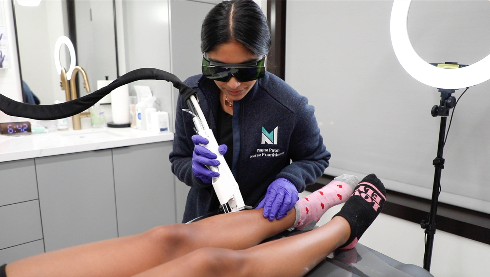 The Top 5 Reasons to Choose Laser Hair Removal Over Waxing