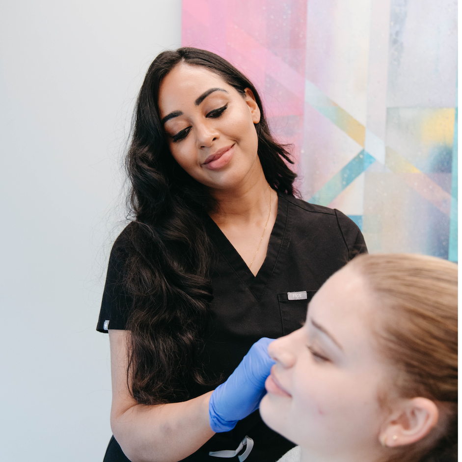 What are Non-Surgical Ways to Contour Your Jawline?